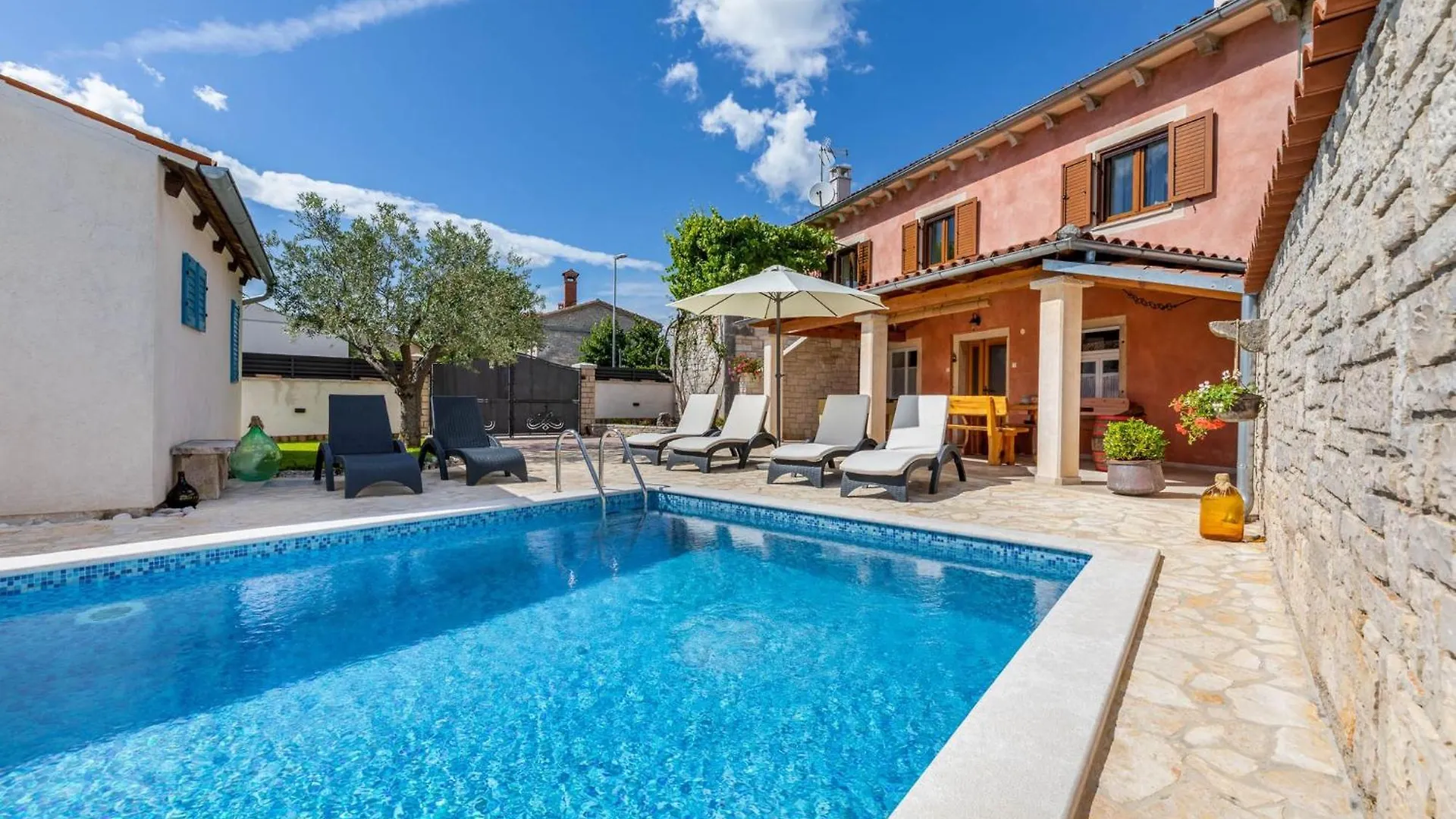 펜션 Casa Bepi Ferienhaus Mit Pool In Ruhiger Lage 칸파나르 크로아티아